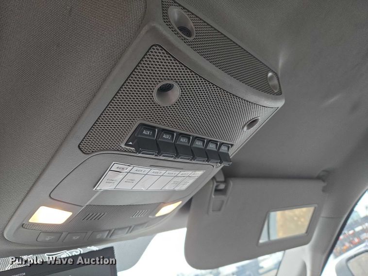 image for item ET1414 2019 Ford F550 Super Duty utility / service truck