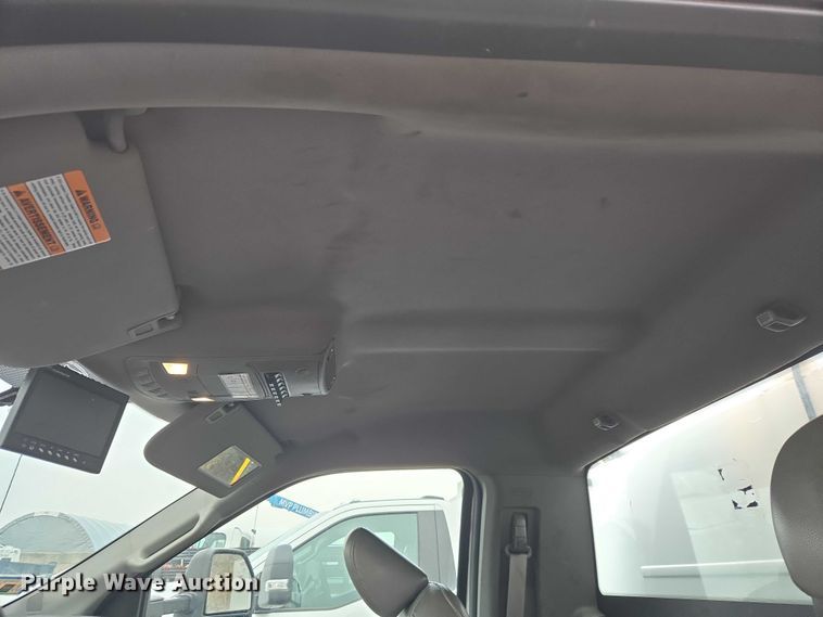 image for item ET1414 2019 Ford F550 Super Duty utility / service truck