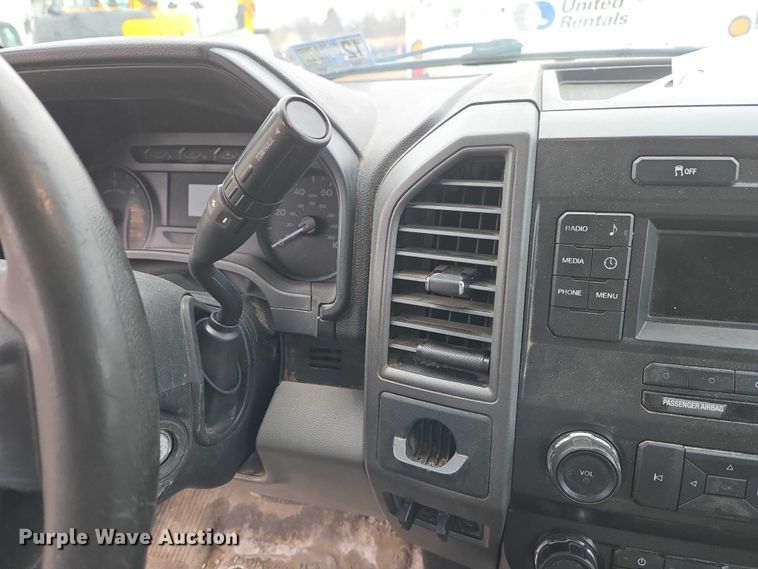 image for item ET1414 2019 Ford F550 Super Duty utility / service truck