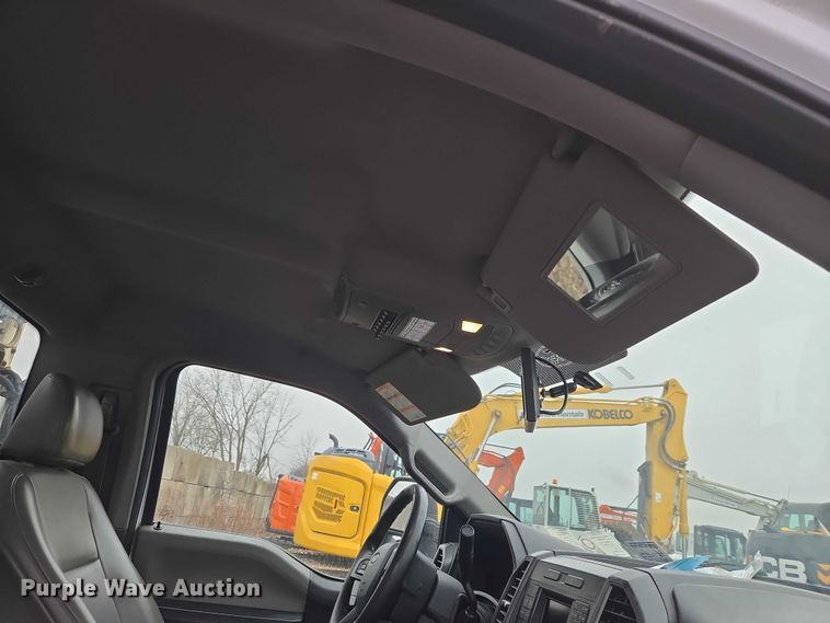 image for item ET1414 2019 Ford F550 Super Duty utility / service truck