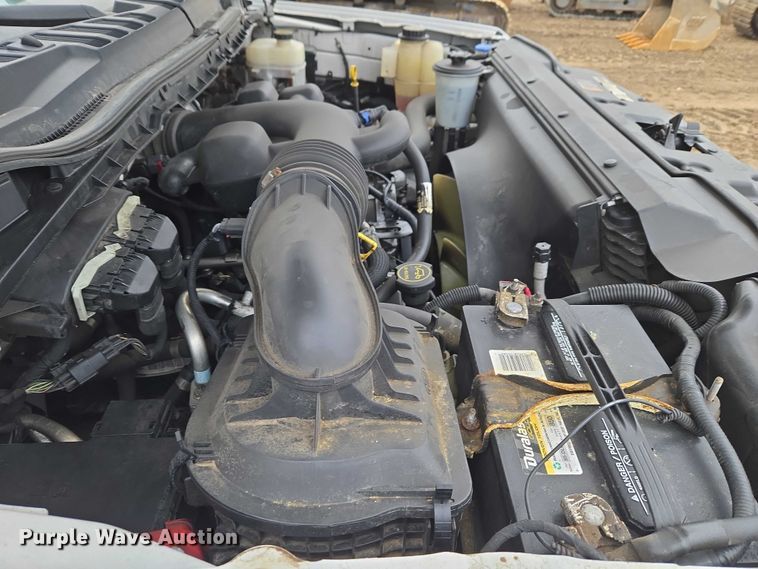 image for item ET1414 2019 Ford F550 Super Duty utility / service truck