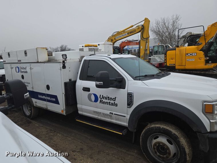 image for item ET1415 2020 Ford F550 Super Duty utility / service truck