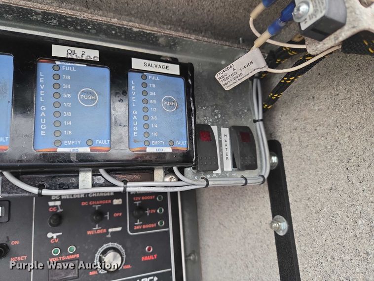 image for item ET1415 2020 Ford F550 Super Duty utility / service truck