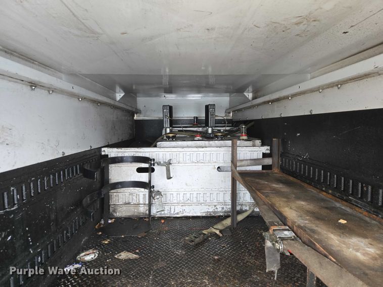 image for item ET1415 2020 Ford F550 Super Duty utility / service truck