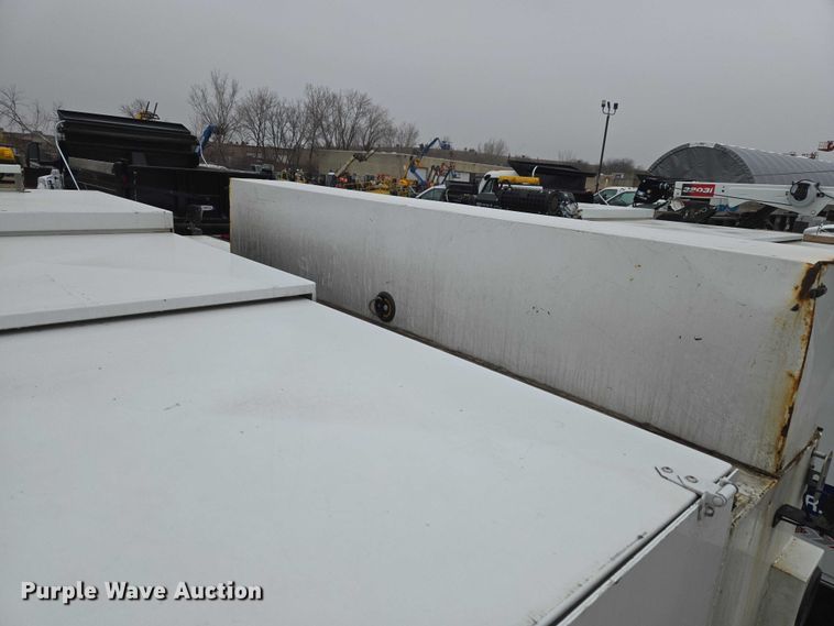 image for item ET1415 2020 Ford F550 Super Duty utility / service truck