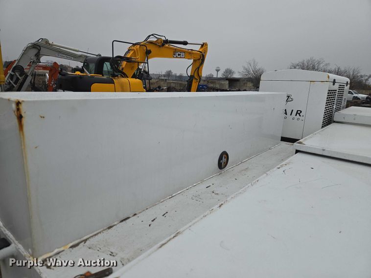 image for item ET1415 2020 Ford F550 Super Duty utility / service truck