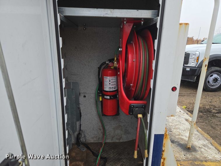 image for item ET1415 2020 Ford F550 Super Duty utility / service truck