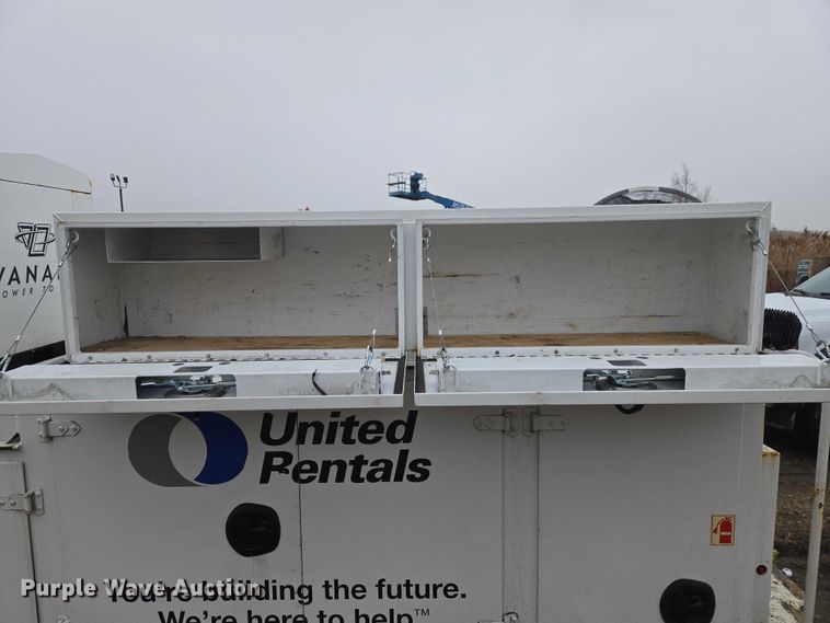 image for item ET1415 2020 Ford F550 Super Duty utility / service truck