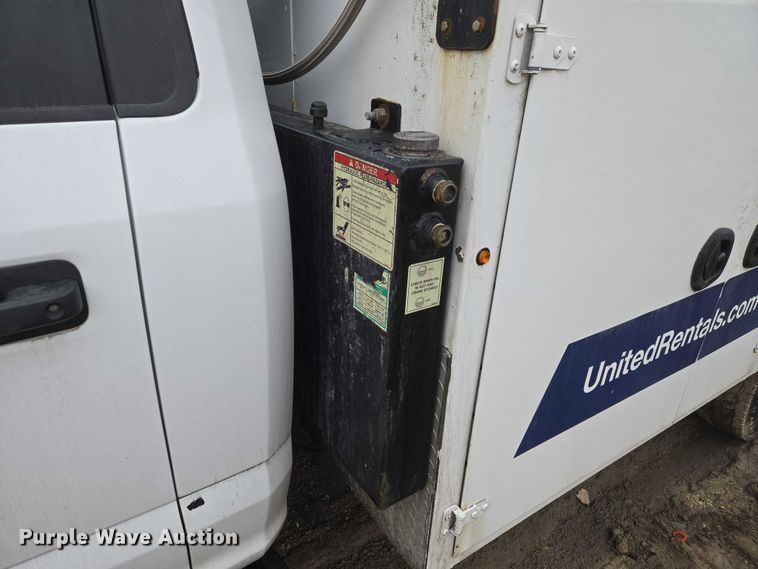 image for item ET1415 2020 Ford F550 Super Duty utility / service truck