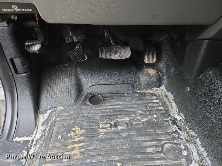 image for item ET1415 2020 Ford F550 Super Duty utility / service truck