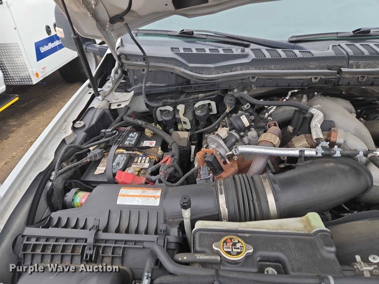 image for item ET1415 2020 Ford F550 Super Duty utility / service truck