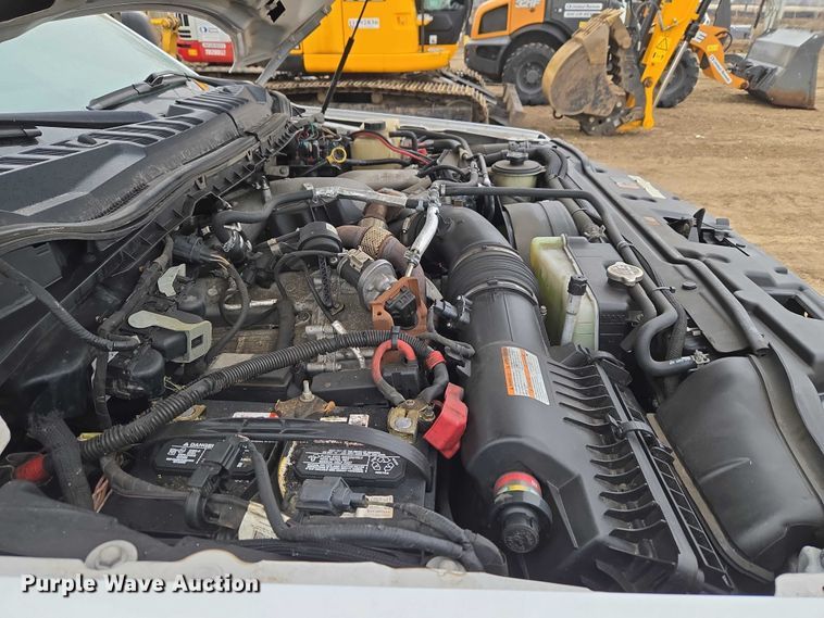 image for item ET1415 2020 Ford F550 Super Duty utility / service truck