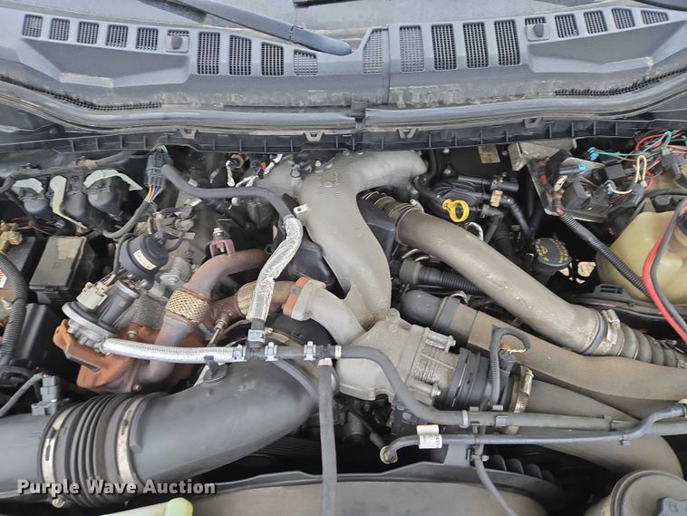 image for item ET1415 2020 Ford F550 Super Duty utility / service truck