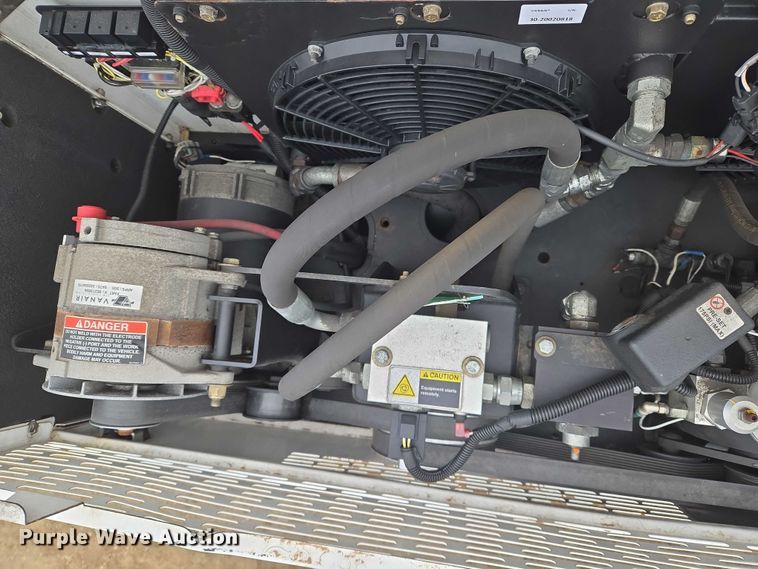 image for item ET1415 2020 Ford F550 Super Duty utility / service truck