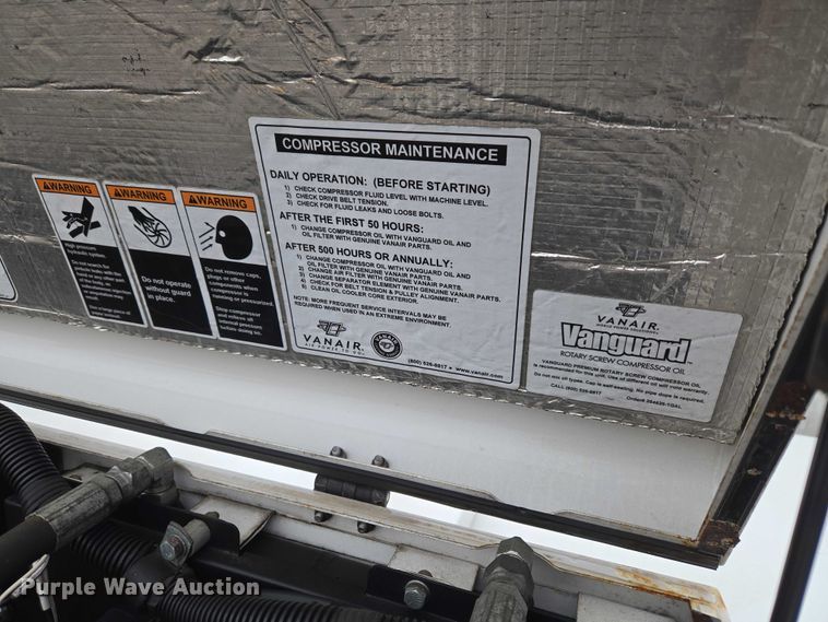 image for item ET1415 2020 Ford F550 Super Duty utility / service truck