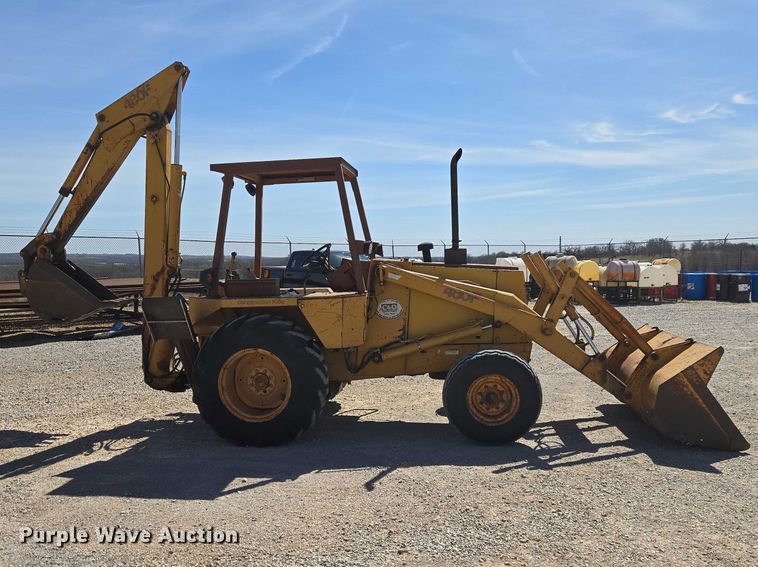 image for item ET1468 Case 480F backhoe