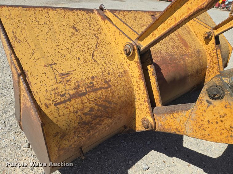 image for item ET1468 Case 480F backhoe