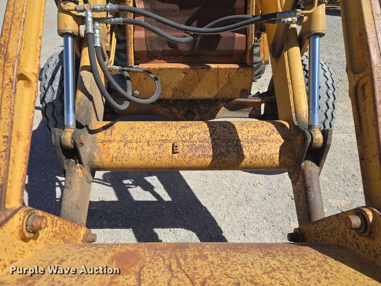 image for item ET1468 Case 480F backhoe