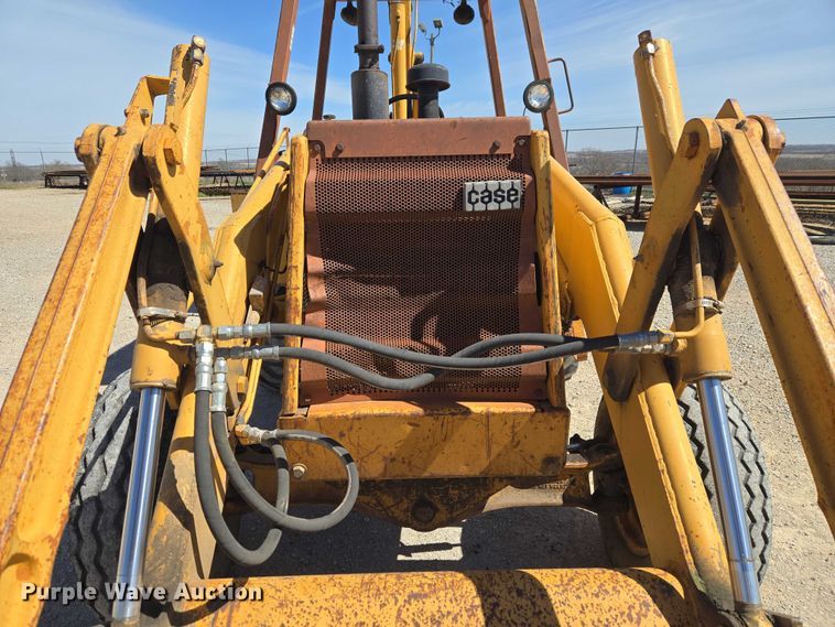 image for item ET1468 Case 480F backhoe