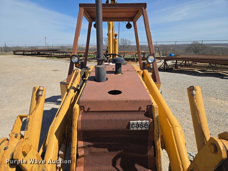 image for item ET1468 Case 480F backhoe