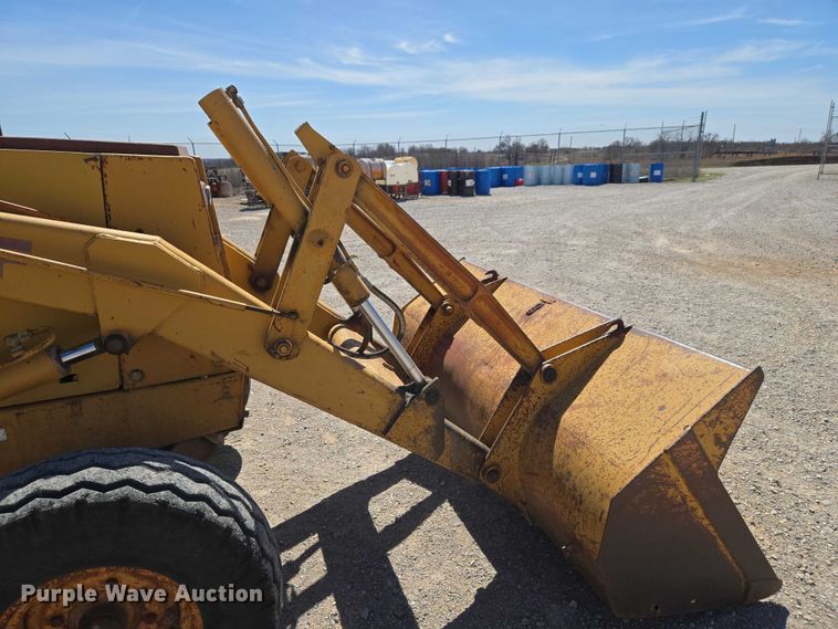 image for item ET1468 Case 480F backhoe