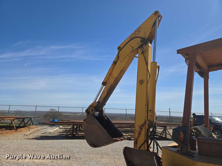 image for item ET1468 Case 480F backhoe