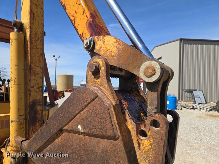 image for item ET1468 Case 480F backhoe