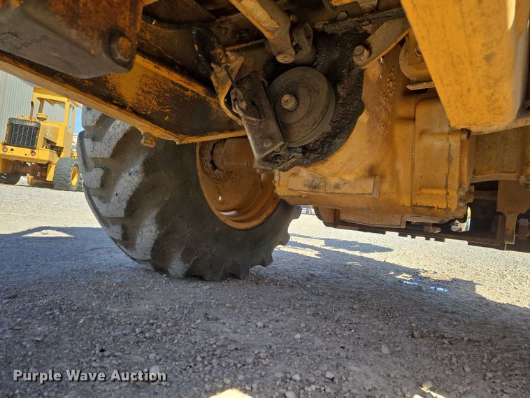 image for item ET1468 Case 480F backhoe