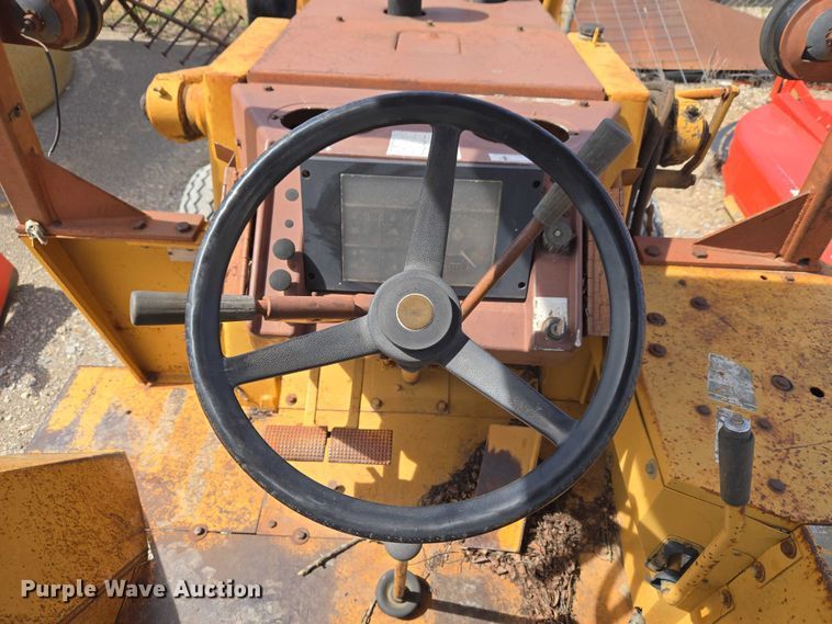 image for item ET1468 Case 480F backhoe