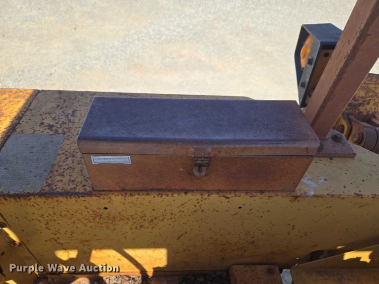 image for item ET1468 Case 480F backhoe