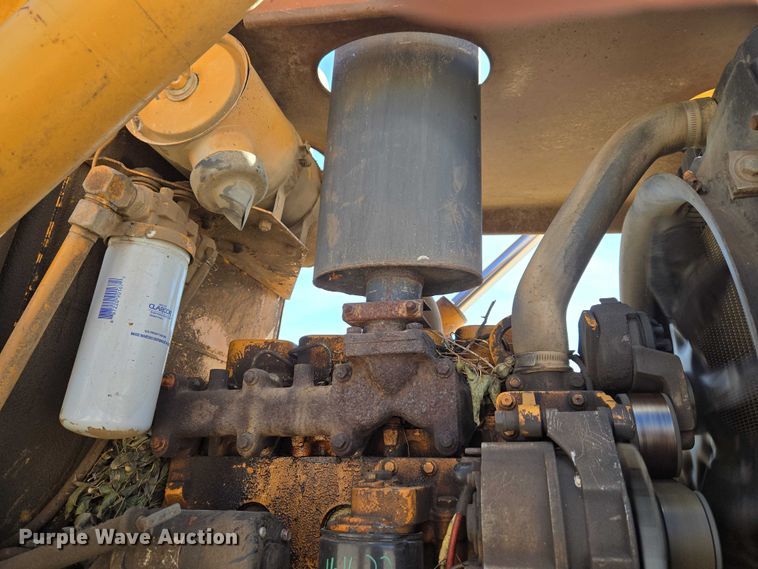 image for item ET1468 Case 480F backhoe