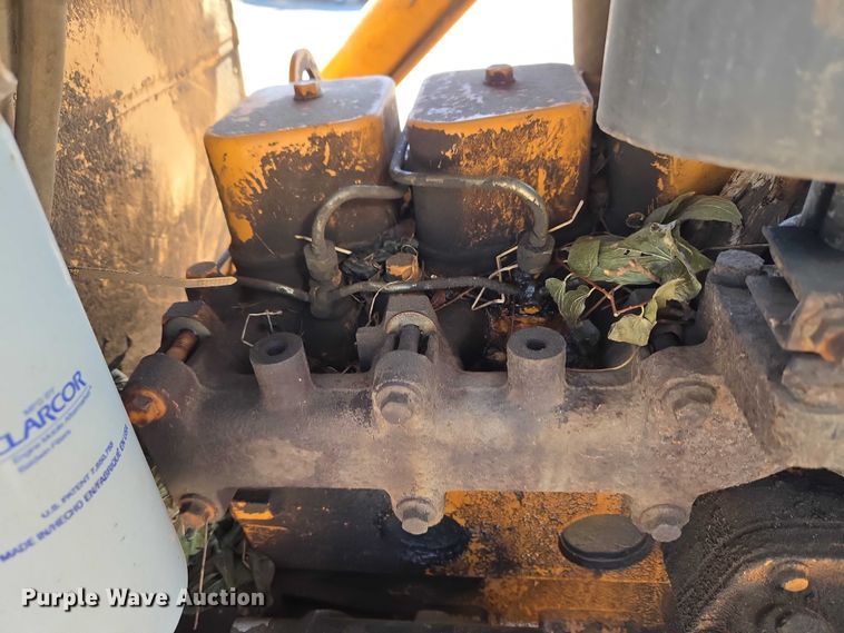 image for item ET1468 Case 480F backhoe