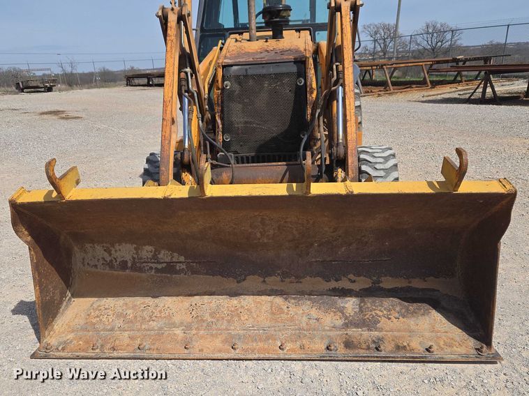 image for item ET1469 2000 Case 580 Super L backhoe