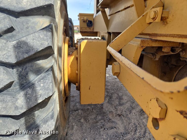 image for item ET1470 1993 Fiatallis 65-B rigid frame motor grader