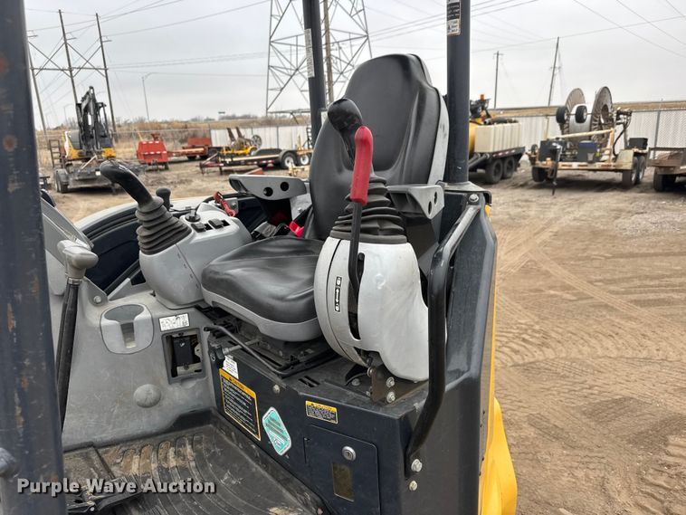 image for item ET1641 2020 John Deere 35G Mini excavator