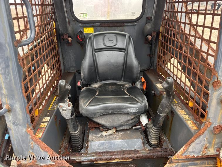 image for item ET1655 2015 John Deere 314G skid steer loader