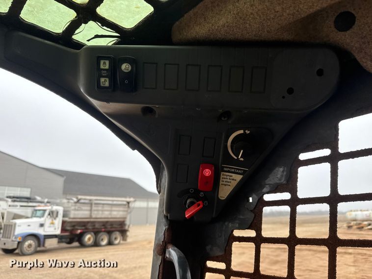 image for item ET1655 2015 John Deere 314G skid steer loader