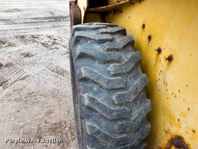 image for item ET1655 2015 John Deere 314G skid steer loader