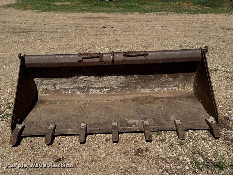 image for item ET1668 Skid steer bucket