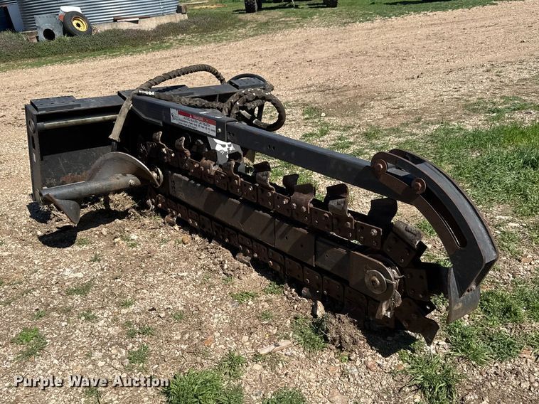 image for item ET1669 2007 Bobcat LT313 Trencher skid steer trencher