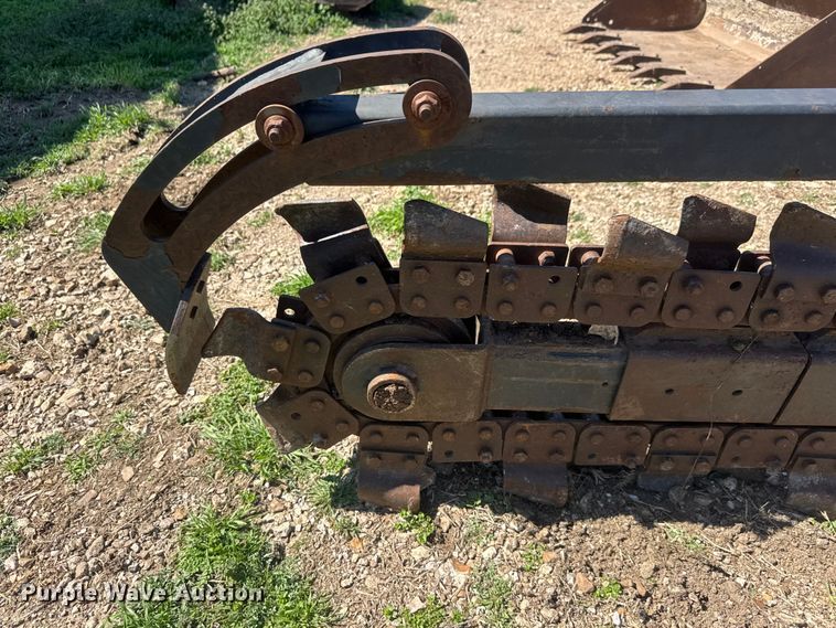 image for item ET1669 2007 Bobcat LT313 Trencher skid steer trencher