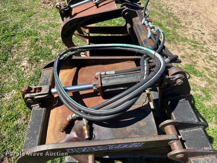 image for item ET1672 Versatech skid steer grapple bucket