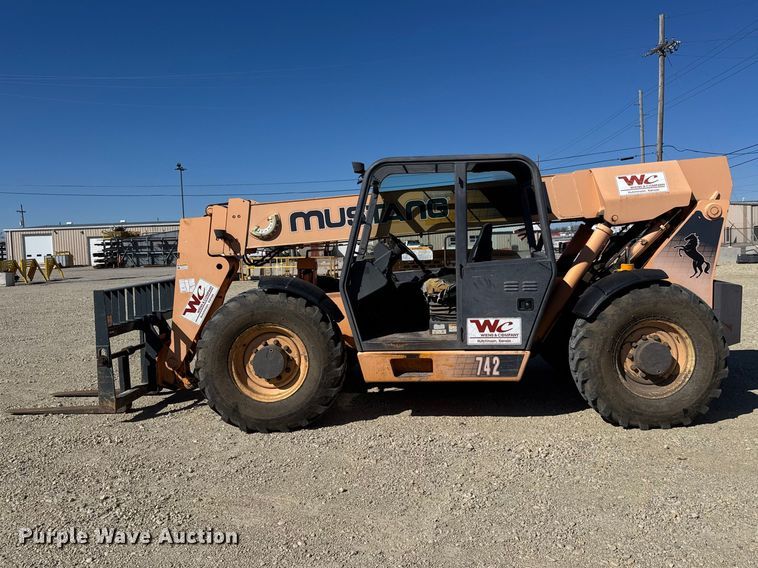 image for item ET1710 Mustang 742 telehandler