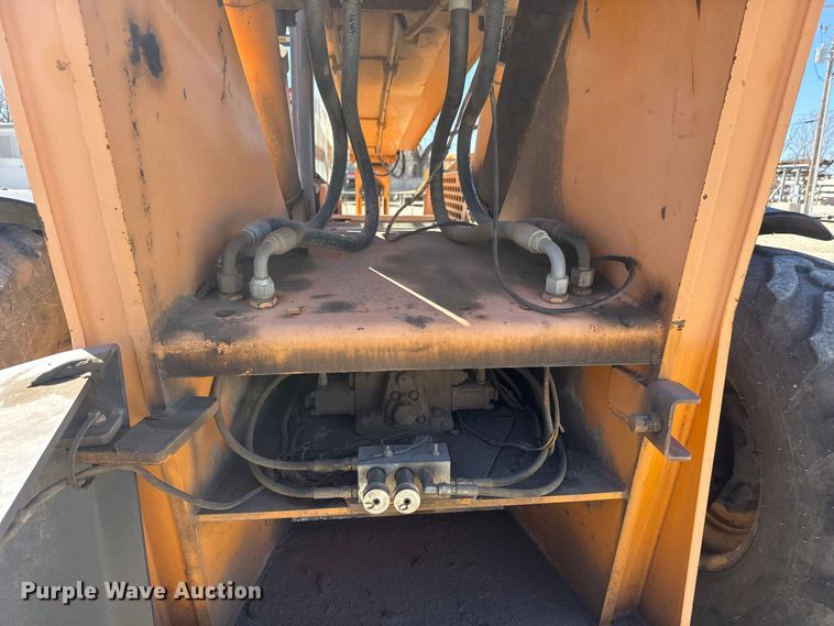 image for item ET1710 Mustang 742 telehandler