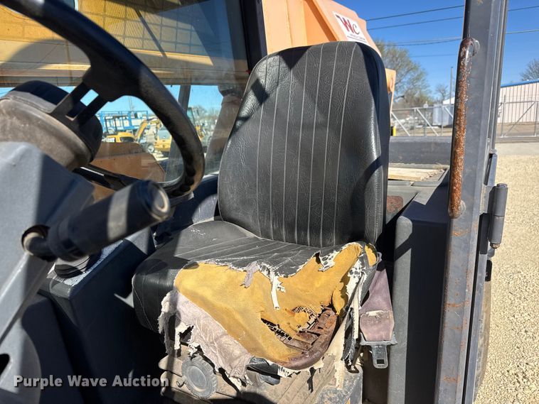 image for item ET1710 Mustang 742 telehandler