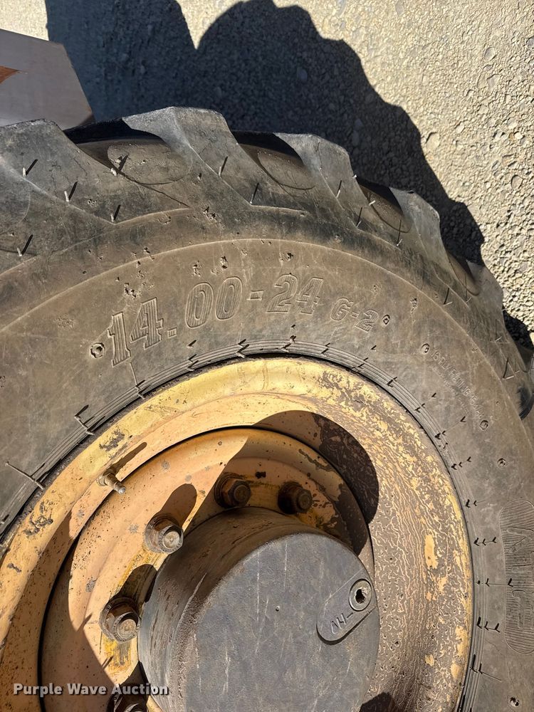 image for item ET1710 Mustang 742 telehandler