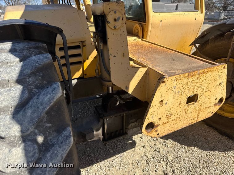 image for item ET1711 1999 Gehl DL-8H telehandler