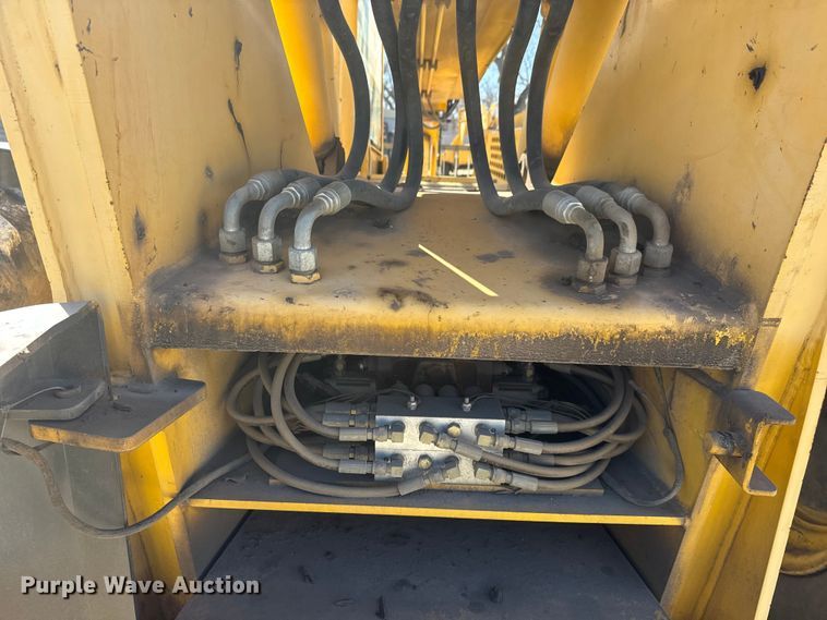 image for item ET1711 1999 Gehl DL-8H telehandler