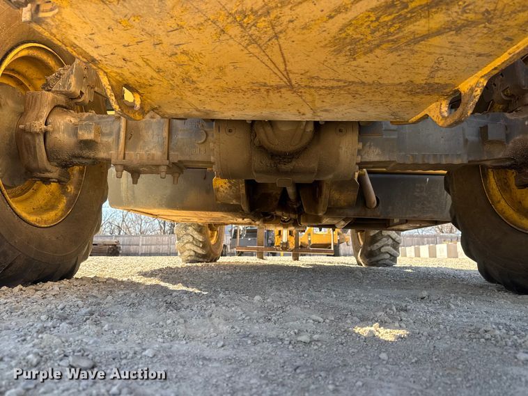 image for item ET1711 1999 Gehl DL-8H telehandler