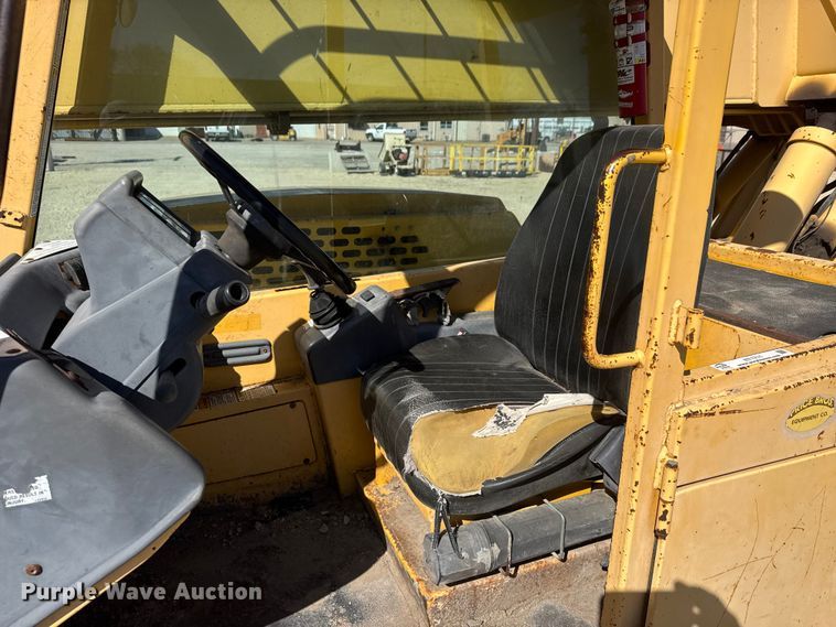 image for item ET1711 1999 Gehl DL-8H telehandler